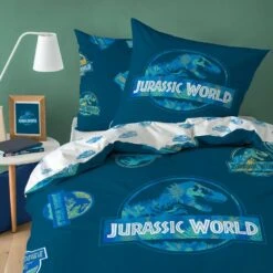 Jurassic World Dekbedovertrek Badges - Eenpersoons - 140 X 200 Cm - Katoen -Kwaliteit Geselecteerde Dekbedovertrekkenwinkel 1000025507 0102