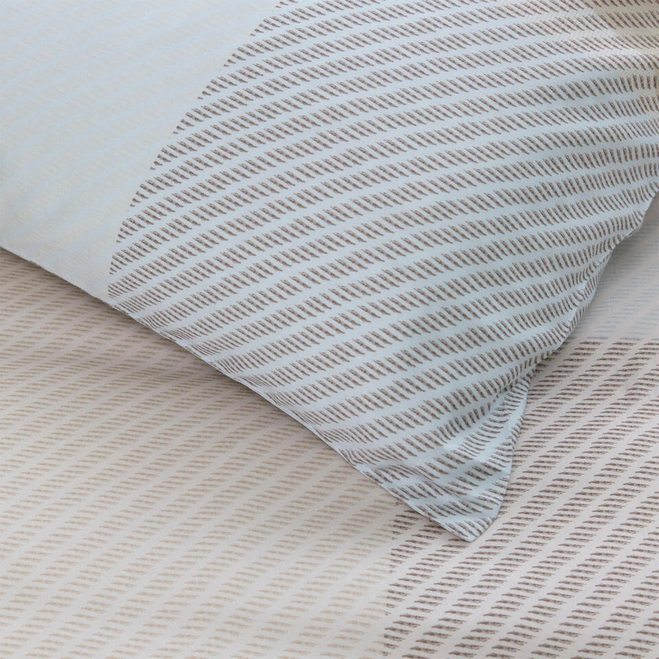 Damai Dekbedovertrek Moore - Satijn - 260x200/220 Cm - Butter Cream 5 Damai Dekbedovertrek Moore - Satijn - 260x200/220 Cm - Butter Cream - Afbeelding 3