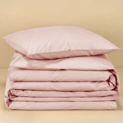 Moodit Dekbedovertrek Basil Pearl Pink - Eenpersoons - 140 X 220 Cm - Katoen 9 Moodit Dekbedovertrek Basil Pearl Pink - Eenpersoons - 140 X 220 Cm - Katoen -Kwaliteit Geselecteerde Dekbedovertrekkenwinkel 1000043549 0103