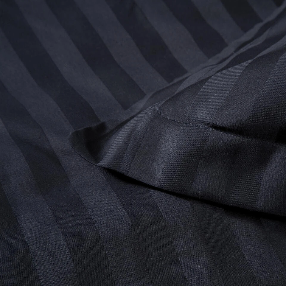 Damai Dekbedovertrek Katoen-satijn - 260x260/220cm - Zwart 5 Damai Dekbedovertrek Katoen-satijn - 260x260/220cm - Zwart - Afbeelding 3