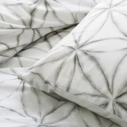 Cinderella Isolde - Dekbedovertrek - Katoen - 260x200/220 Cm - Off White -Kwaliteit Geselecteerde Dekbedovertrekkenwinkel 1000055044 0102