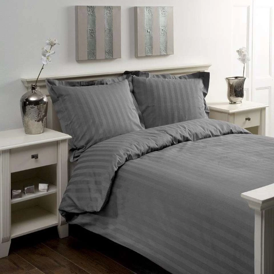 Papillon Dekbedovertrek Satijn Streep - 240x200/220 Cm - Grijs 4 Papillon Dekbedovertrek Satijn Streep - 240x200/220 Cm - Grijs - Afbeelding 2